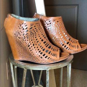 Mea Shadow tan leather peep toe wedges bootie